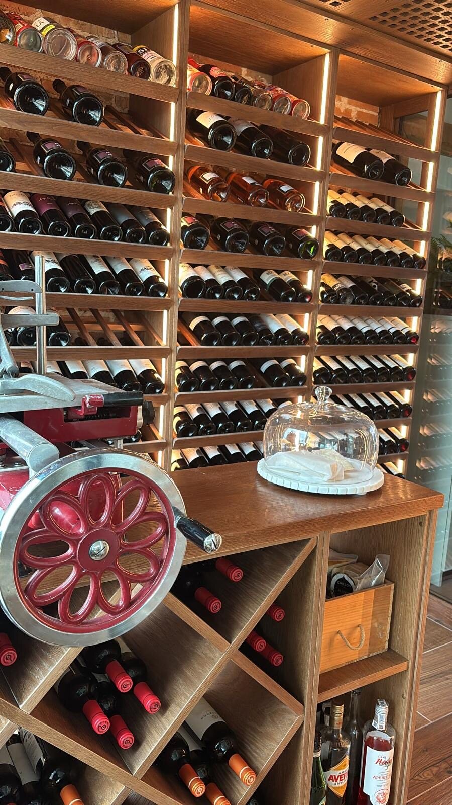 #94 Espacio Climatizado Con Mesa Gourmet En Domicilio Particular - Madrid